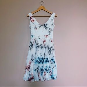 Beautiful Le Château dress